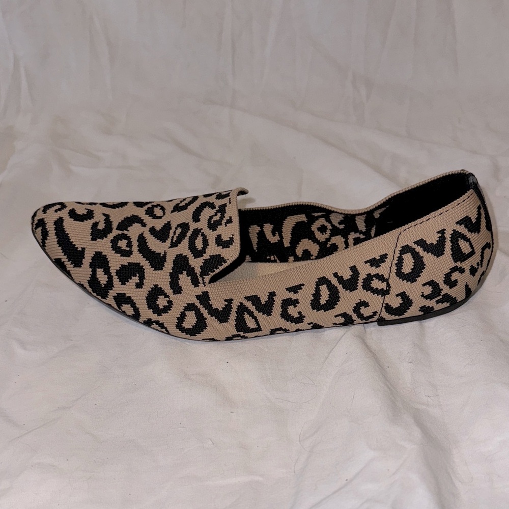 Jellypop memory foam leopard print pointed toe loafers